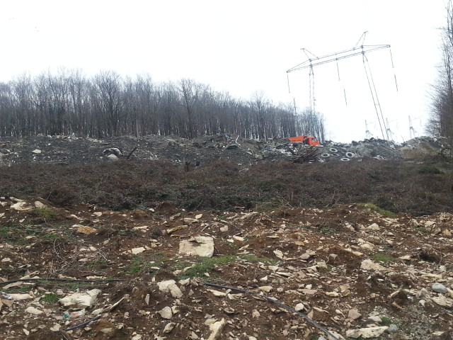 foto 19 contruction waste near Gapichino