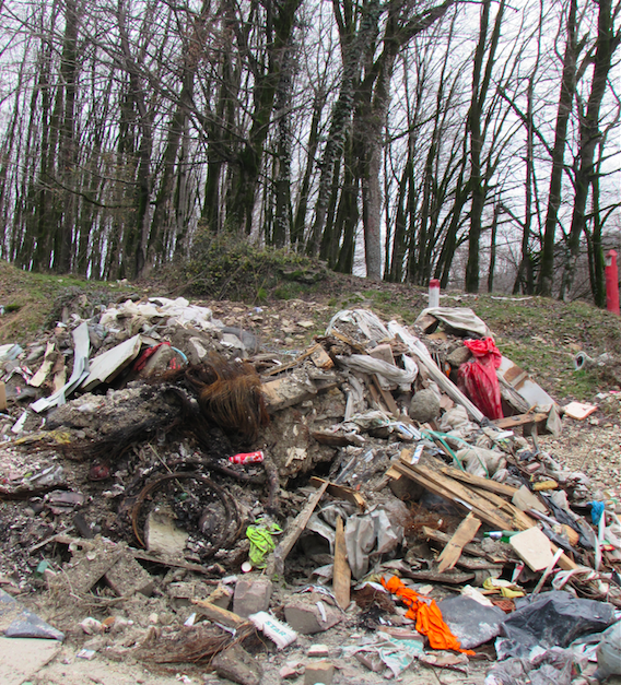 foto 5 construction waste between Kamenka and Akhstyr