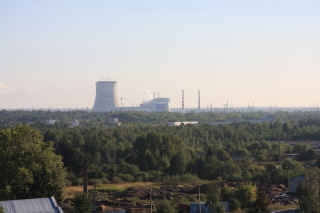 The Kalinin nuclear plant on the skyline of Udomlya. (Photo: Englishrussia.com